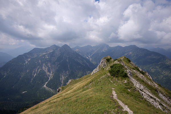 Ausblick vom Kienjoch hinüber zu Frieder, Friederspitz und Kreuzspitze kienjoch
